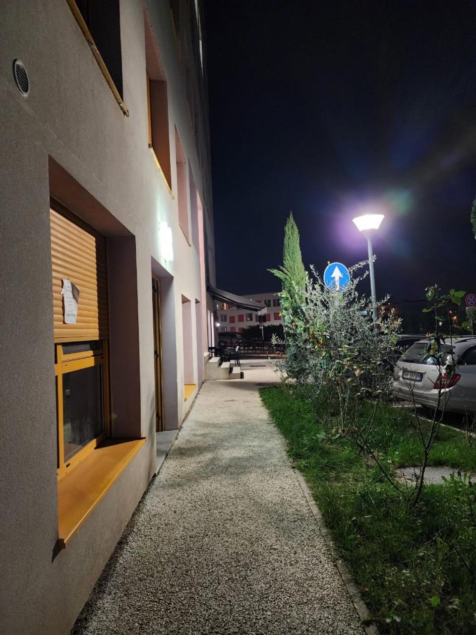 Mangalem * Tirana